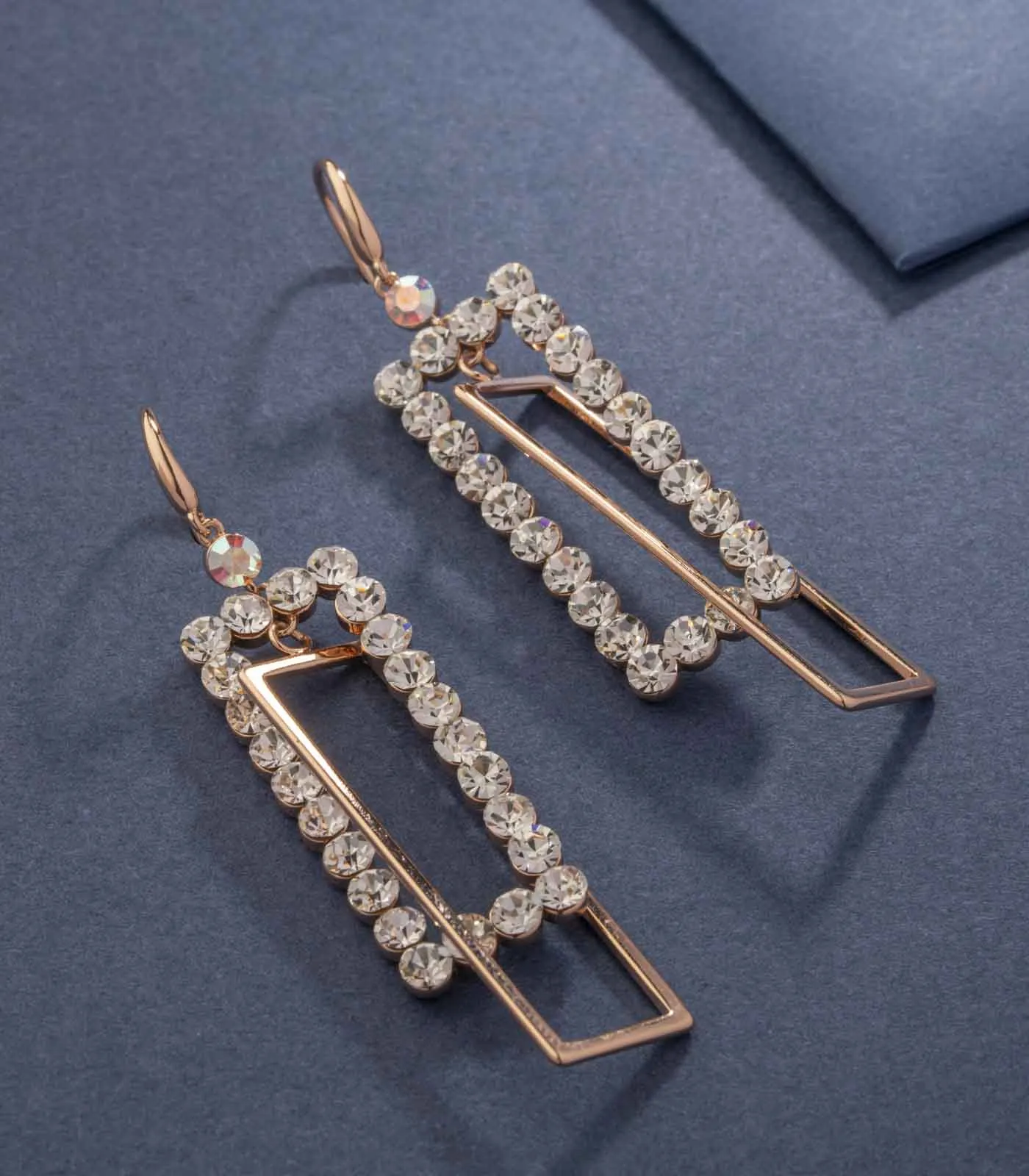 Graceful Crystal Fashionable Earrings (Brass)