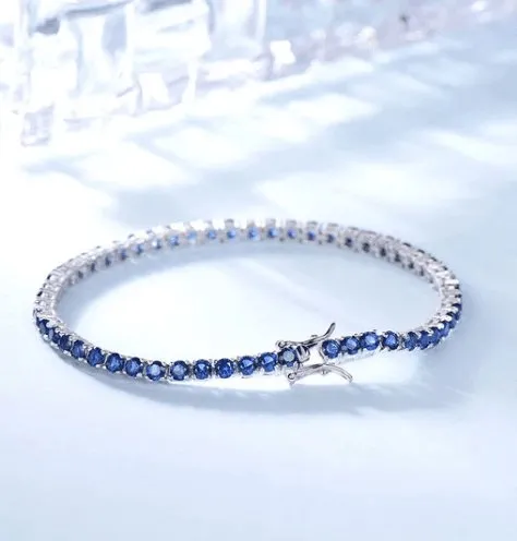 Luxurious Blue Round Cut Bracelet