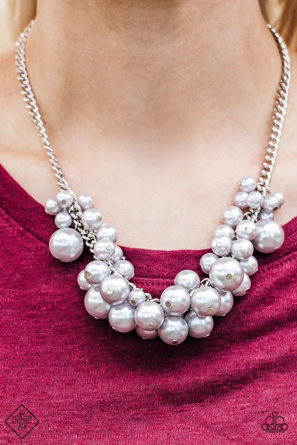 Paparazzi Glam Queen Silver Necklace Set