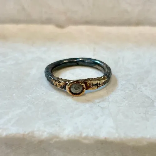 R5 - Gold-Gilded Sterling Silver Oxidized Ring w Peridot