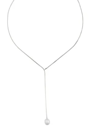 Single white pearl on stainless lariat